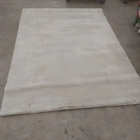 QUALITY DESIGNER AREA RUG - APPROXIMATELY 226 x 160cm