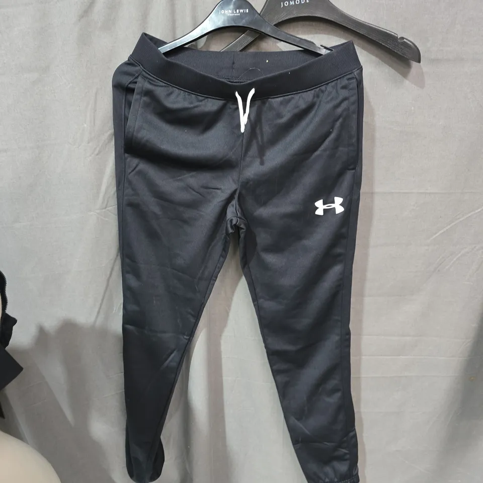 UNDER ARMOUR BOYS' TRACKSUIT – BLACK, YOUTH SIZE (YL/JG/J-G)