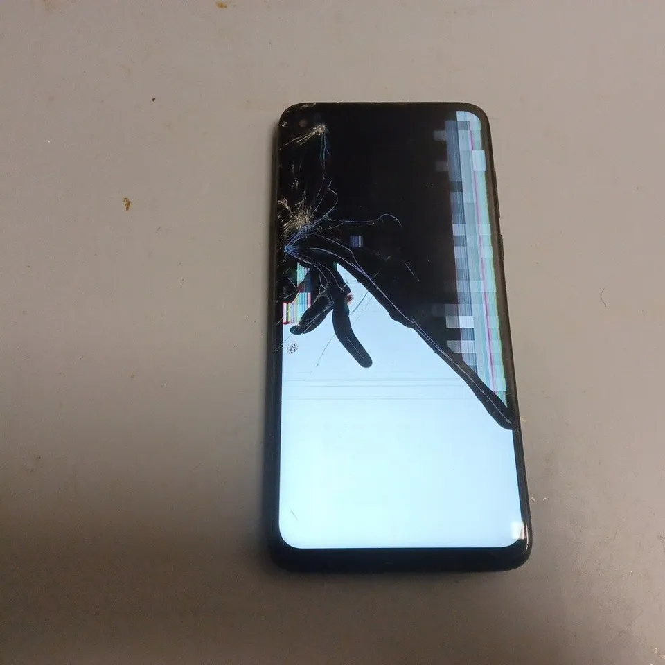 MOTOROLA MOTO G8