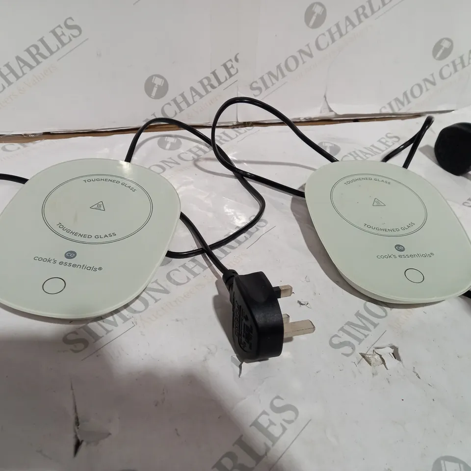 PLUG IN DRINK WARMER SET COLOUR: WHITE