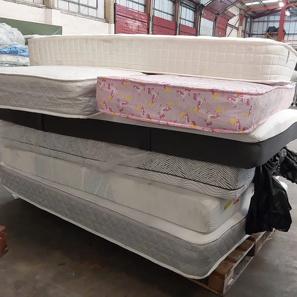 PALLET OF 7x ASSORTED MATTRESSES - VARIOUS SIZES, BRANDS ECT