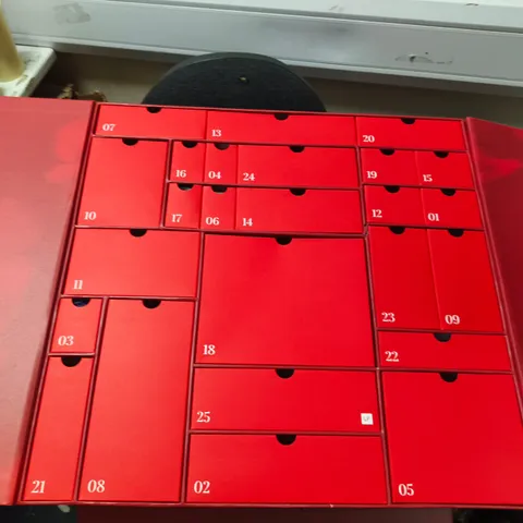 LOOK FABULOUS 25 DAY BEAUTY ADVENT CALENDAR