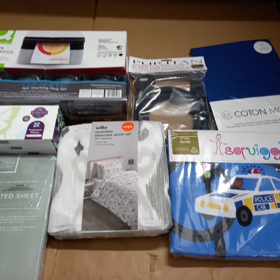 LARGE QUANTITY OF ASSORTED HOUSEHOLD ITEMS TO INCLUDE STACKING MUG SET, VARIOUS BEDDING ITEMS AND TONER CARTRIDGE