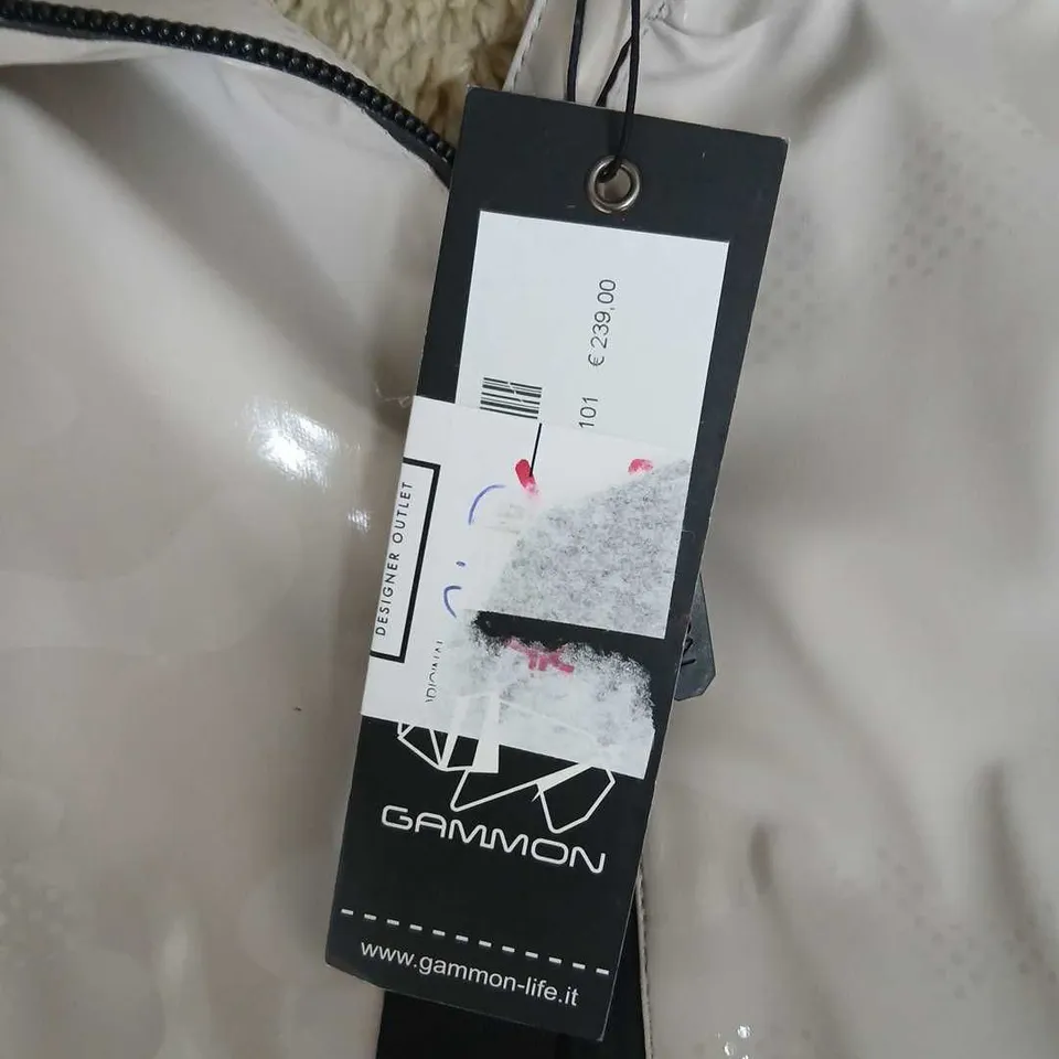 GAMMON BEIGE GLOSSY PARKA WITH FAUX SHEARLING HOOD – SIZE XL (STYLED IN ITALY)