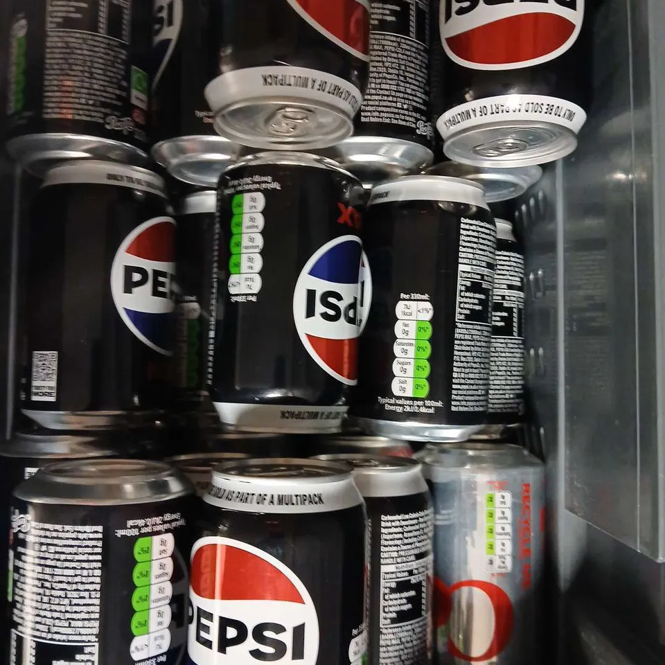 APPROXIMATELY 20 PEPSI MAX & DIET COKE DRINKS - 330ML