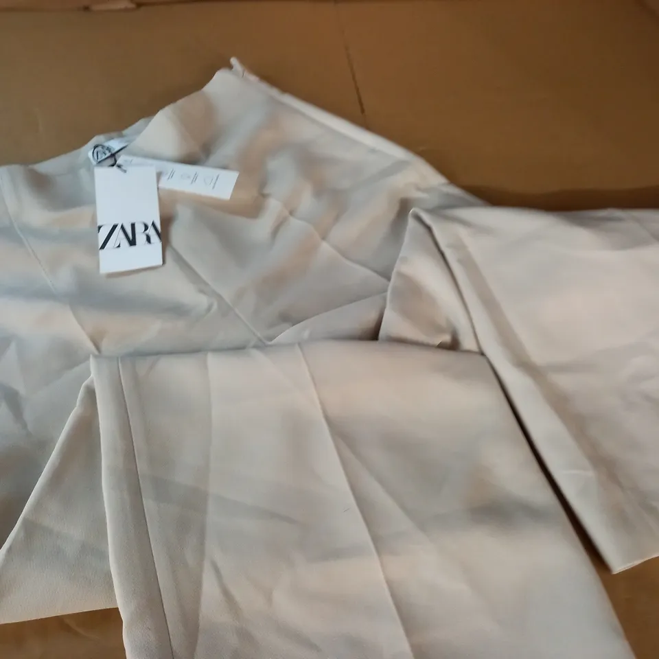 ZARA WIDE FIT TROUSERS - EUR L