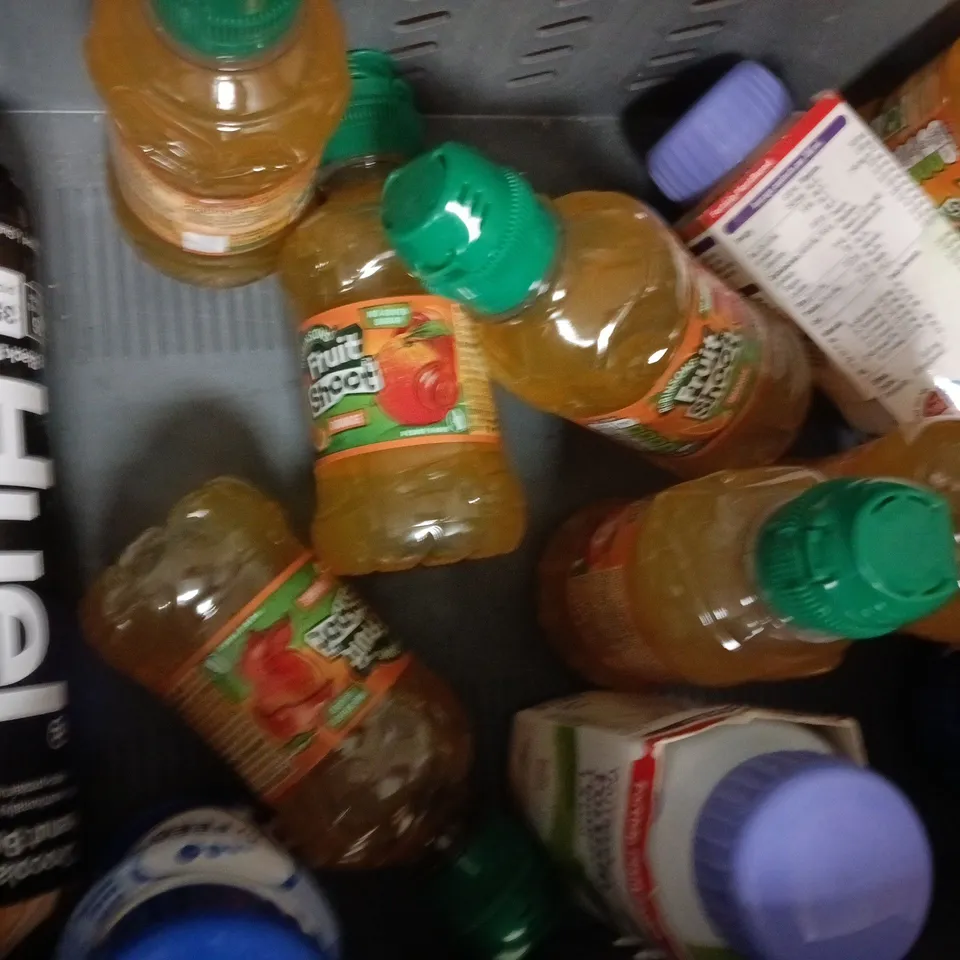 APPROXIMATELY 10 ASSORTED FOOD AND DRINK ITEMS TO INCLUDE FRUIT SHOOT, NESQUIK, ETC