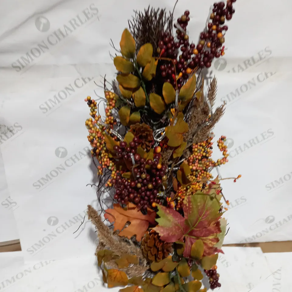 AUTUMN LEAF PRELIT TEARDROP WREATH RRP £24.99
