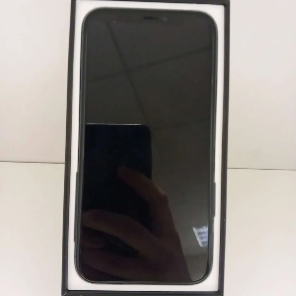 BOXED APPLE IPHONE 11 PRO 256GB MOBILE PHONE
