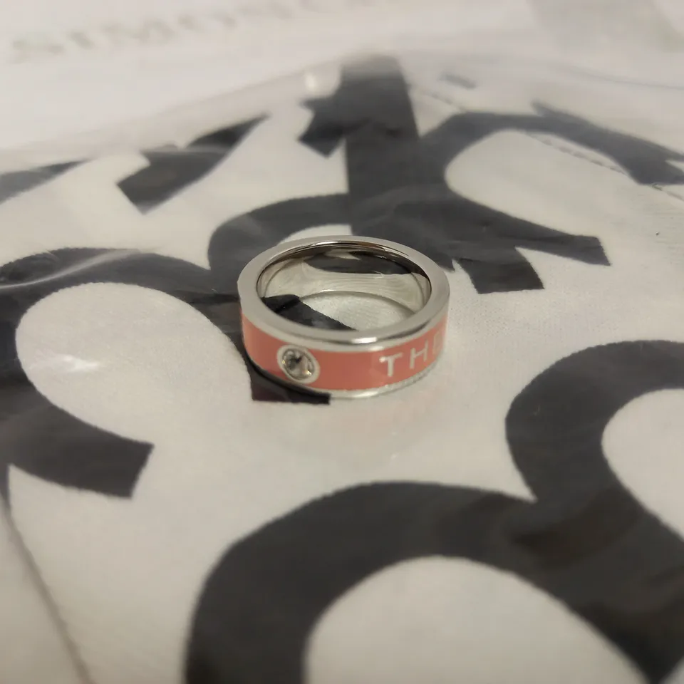 MARC JACOBS-STYLE MEDALLION RING SIZE 7