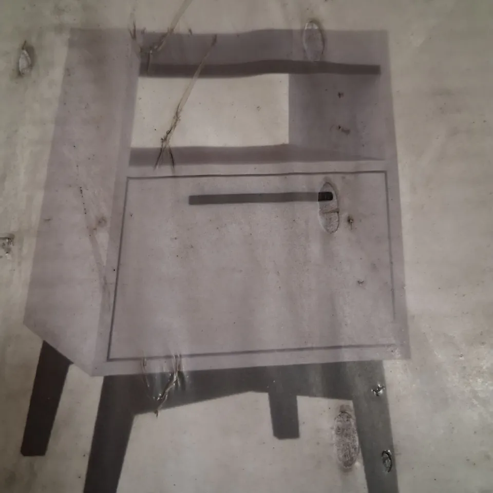 BRAND NEW BOXED OUT AND OUT NOVA WHITE ONE DRAWER BEDSIDE TABLE