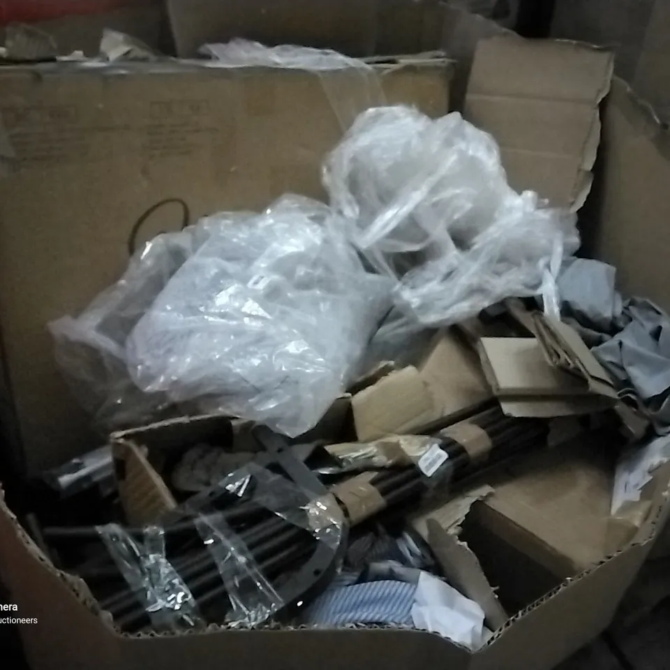 PALLET OF ASSORTED ITEMS INCLUDING ROLLER BLINDS, ROWING MACHINE, MICROWAVE TURNTABLE GLASS PLATE, CANVAS PAINTING