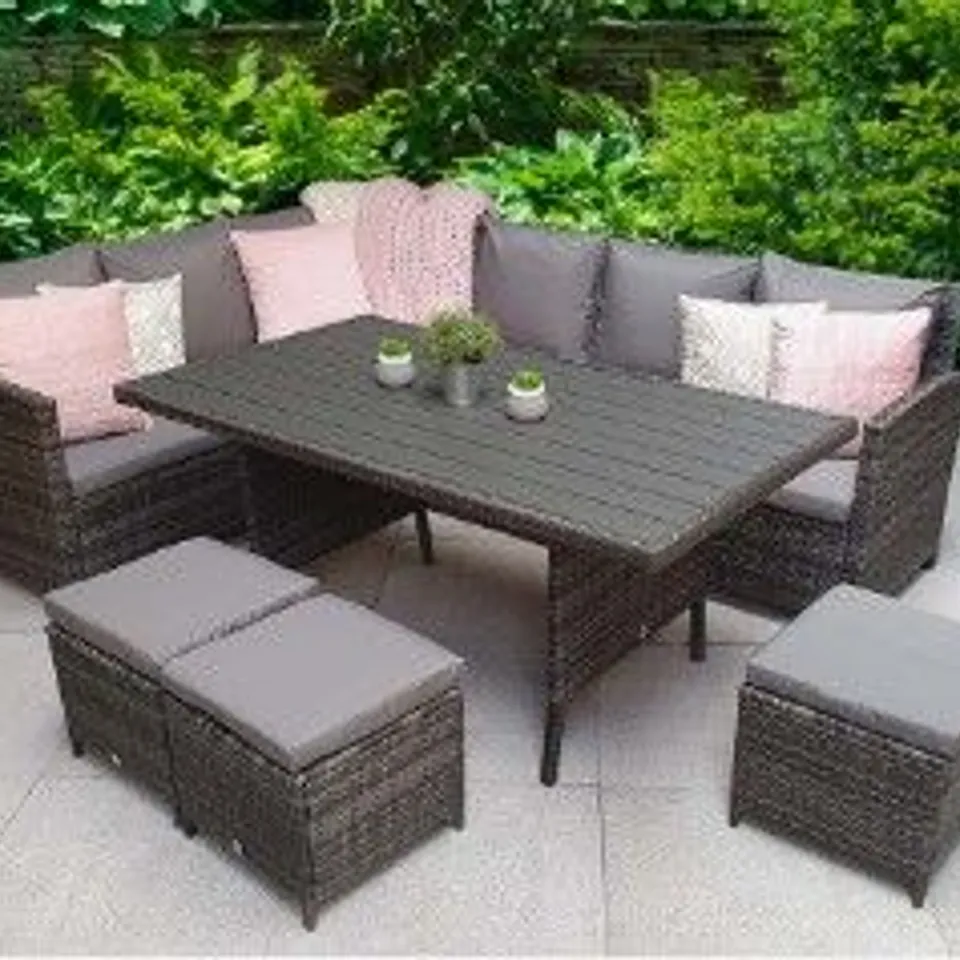 BRAND NEW BOXED CHARLOTTE HDPE WOOD EFFECT CORNER DINING SET(2 BOXES) RRP £1285