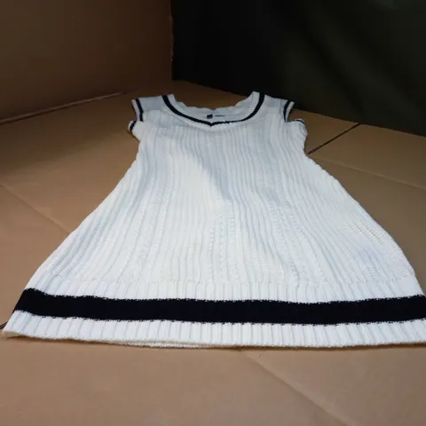 DIVIDED WHITE/BLACK DETAILED KNITTED MIDI DRESS - MEDIUM