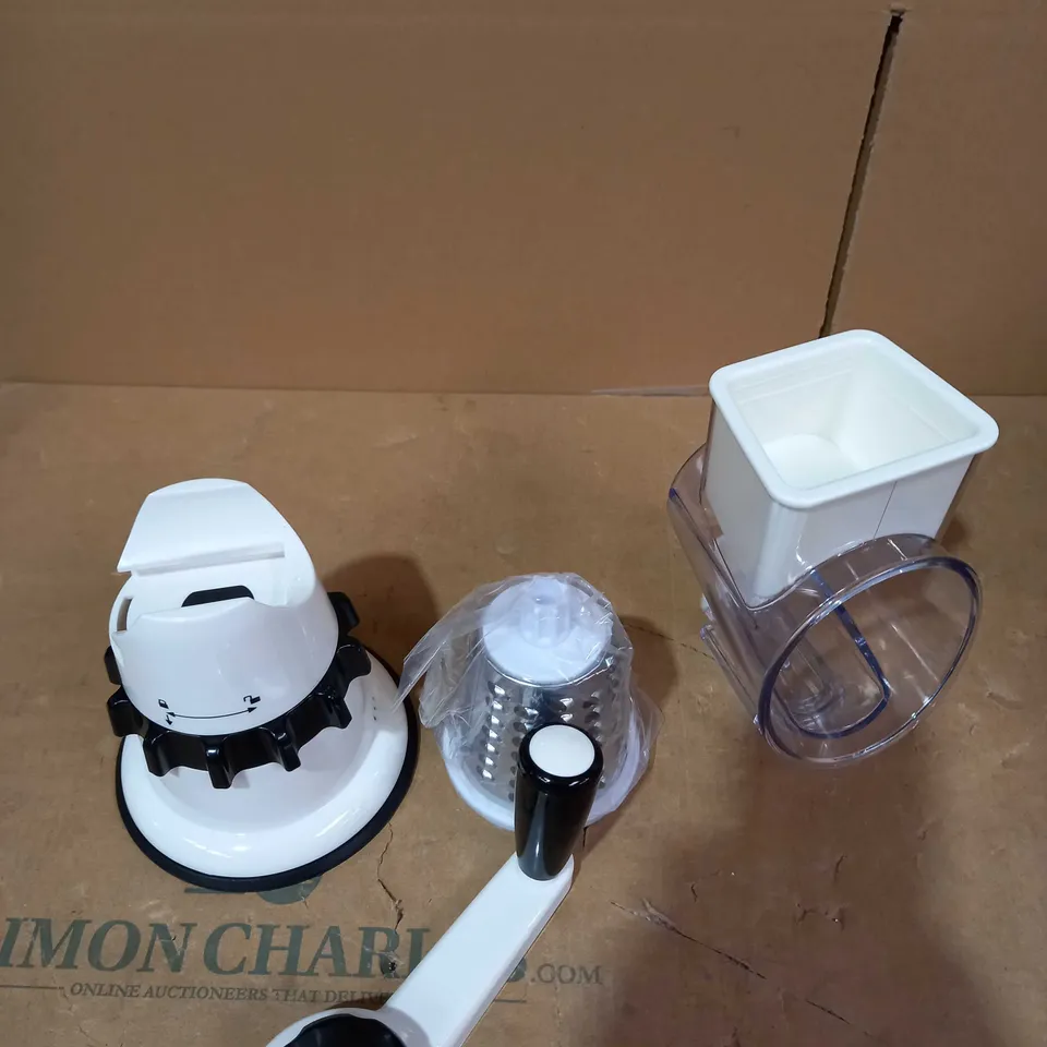 COOKS ESSENTIALS GRATRER AND SLICER