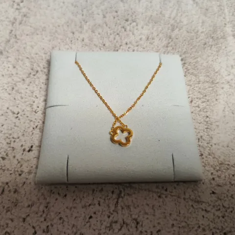 D.LOUISE CLASSIC CLOVER PENDANT