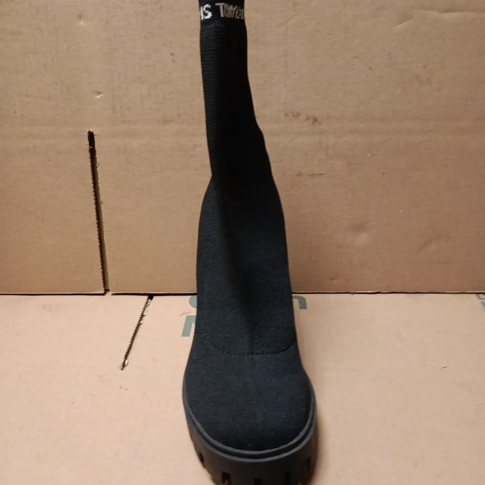 TOMMY JEANS BLACK SOCK BOOT WITH CHUNKY SOLE – WOMEN'S FOOTWEAR SIZE 4
