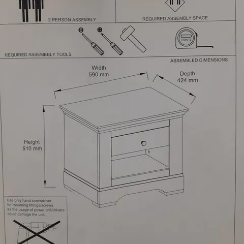BOXED WILTSHIRE LAMP TABLE