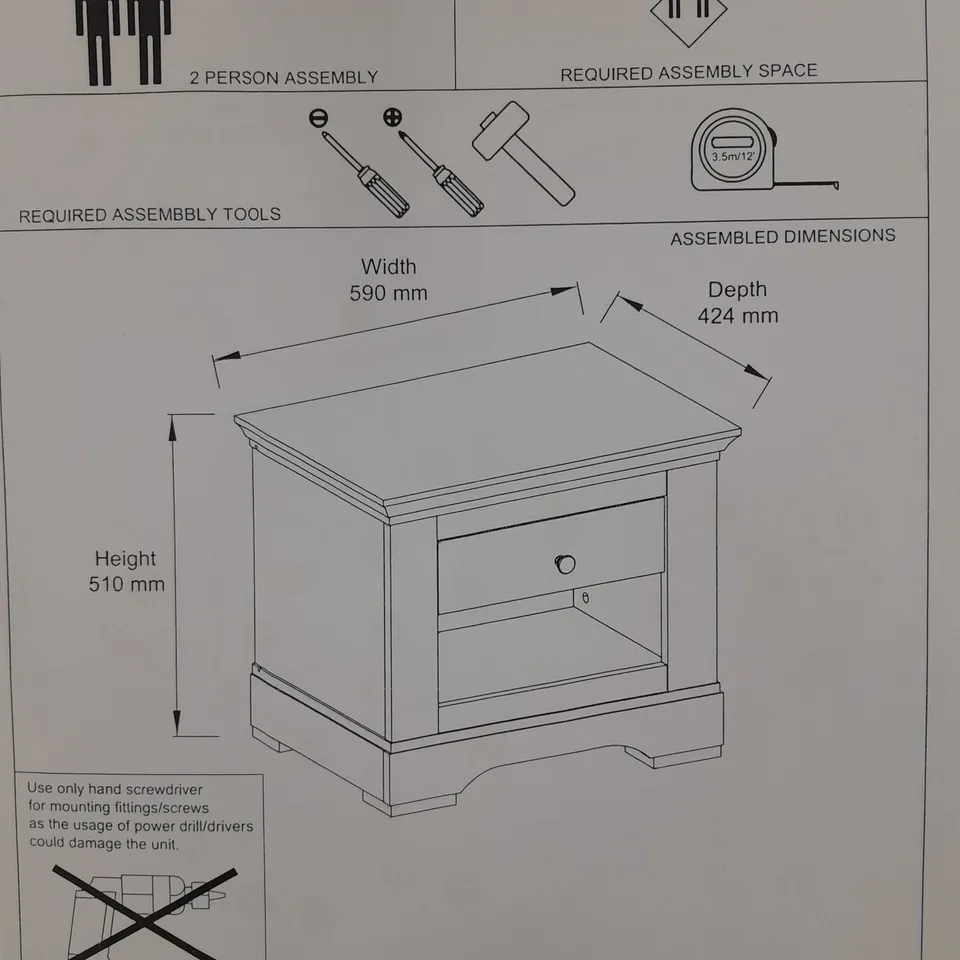 BOXED WILTSHIRE LAMP TABLE RRP £89