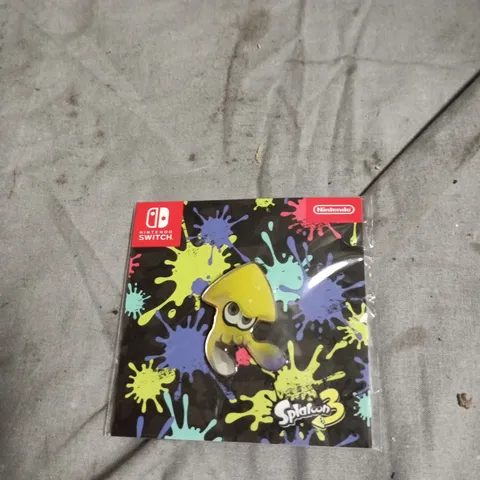 BOX OF APPROXIMATELY 50 SPLATOON 3 YELLOW SQUID PIN ENAMEL BADGE