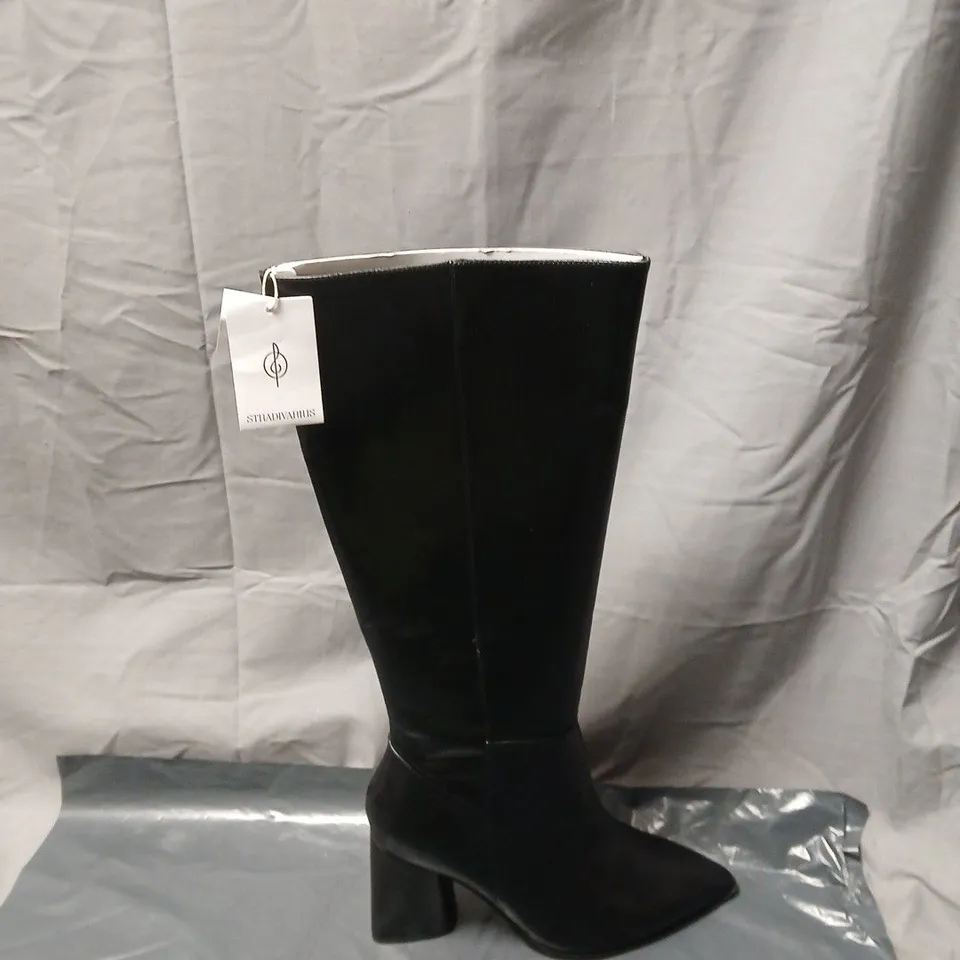 STRADIVARIUS BLACK KNEE-HIGH BOOTS WITH BLOCK HEEL UK SIZE 8. UNBOXED