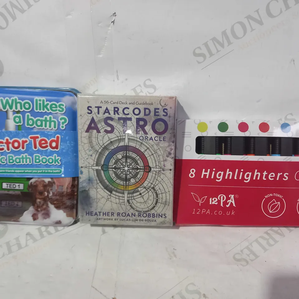 BOX OF APPROXIMATELY 10 TOYS AND GAMES TO INCLUDE HIGHLIGHTERS, STARCODES ASTRO ORACLE CARDS, TRACTOR TED MAGIC BATH BOOK, ETC