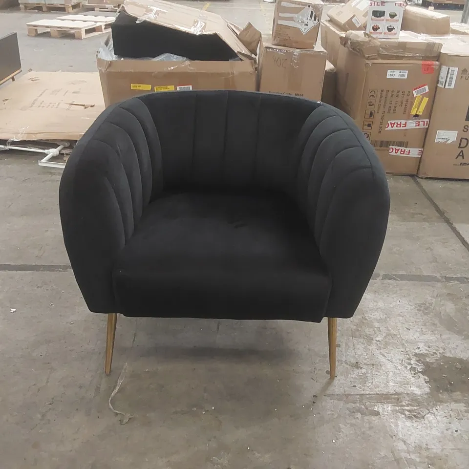 DESIGNER VELVET UPHOLSTERED CHAIR