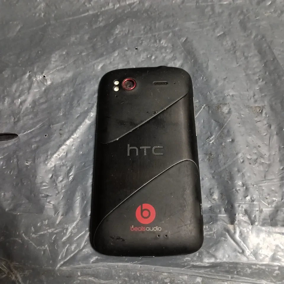 HTC SMARTPHONE WITH BEATS AUDIO – BLACK