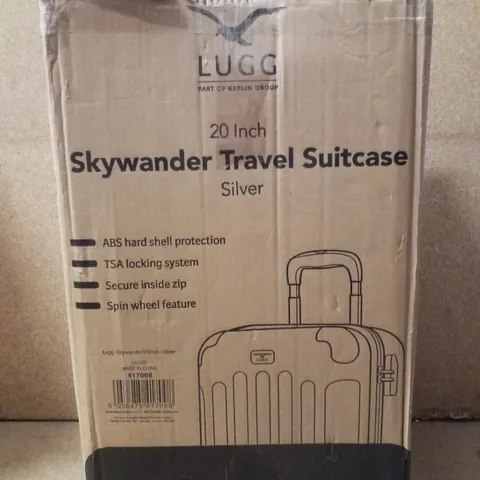 BOXED LUGG SKYWANDER 20" TRAVEL SUITCASE - SILVER 