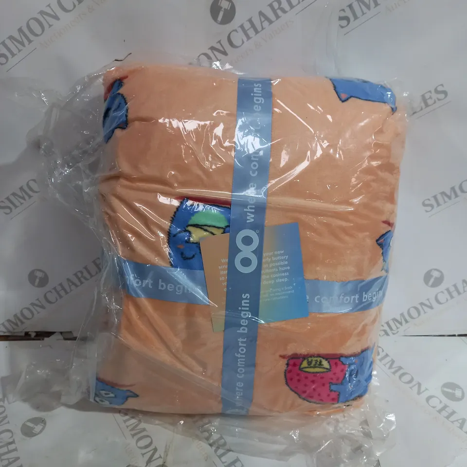 OODIE OVERSIZED WEARABLE BLANKET