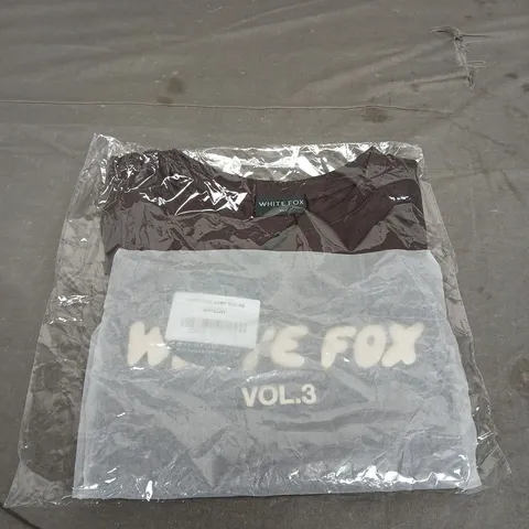 BAGGED WHITE FOX OFFSTAGE BABY TEE - SIZE XS