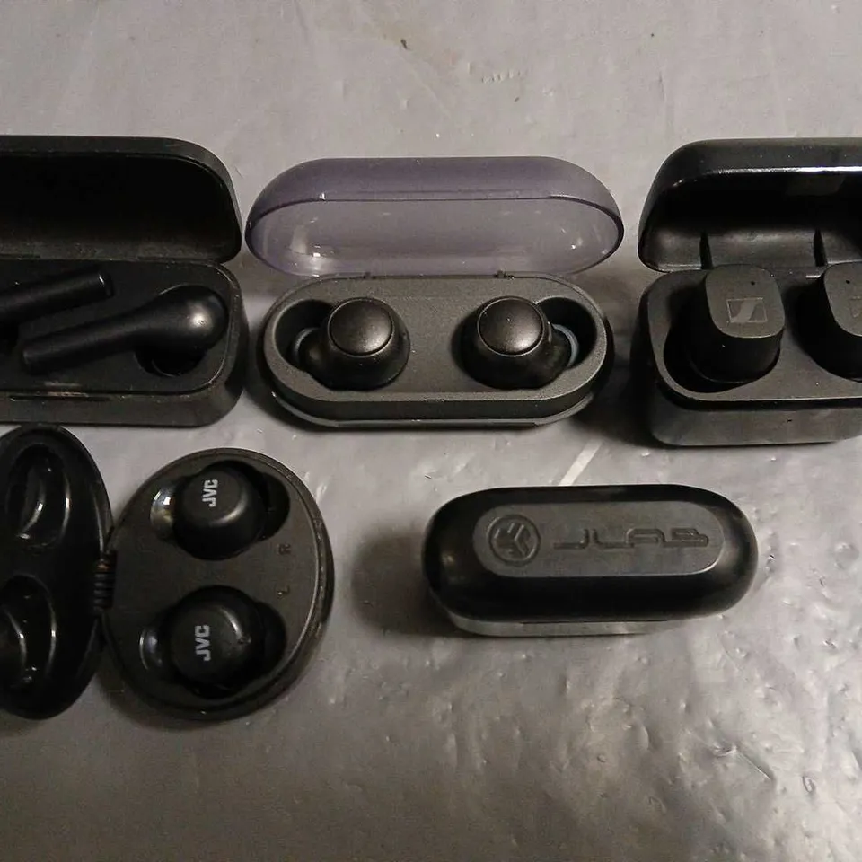 LOT OF 5 ASSORTED UNBOXED SETS OF TWS EARBUDS TO INCLUDE SENNHEISER, JLABS, AUKEY AND JVC