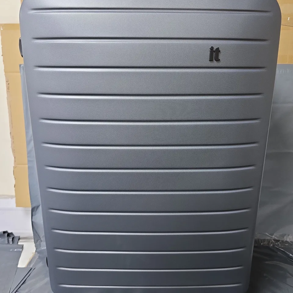 IT LUGGAGE LEGION SUITCASE - LARGE (ASPHALT)