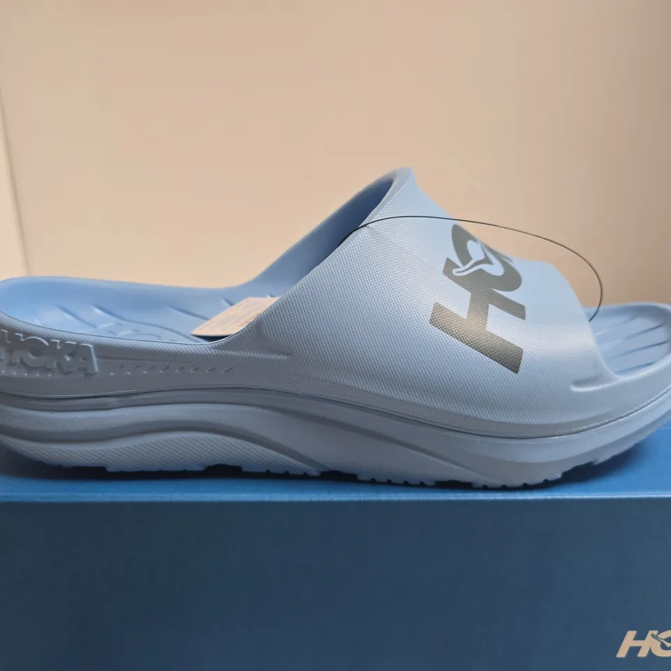 BOXED PAIR OF HOKA ORA ATHLETIC SLIDE SANDALS – UK 11.5