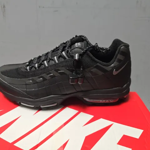 BOXED NIKE AIR MAX 95 UL SIZE 9