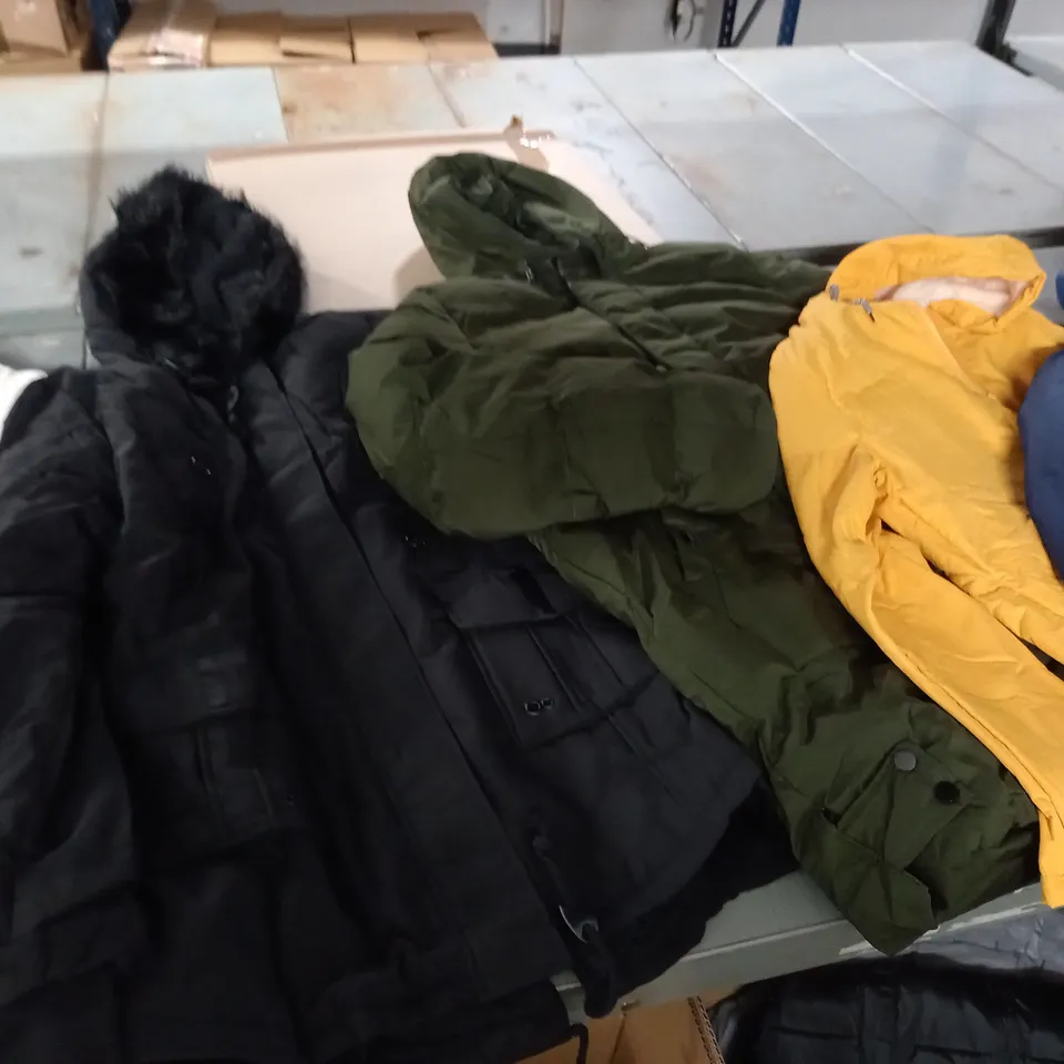 LOT OF APPROXIMATELY 10 ASSORTED FASHION COATS IN VARIOUS SIZES