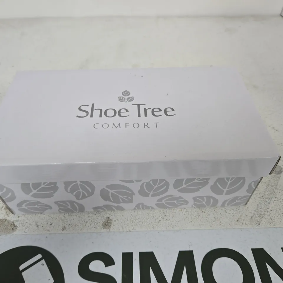 SHOE TREE PALMA BEIGE SHOES – UK 6 – BOXED