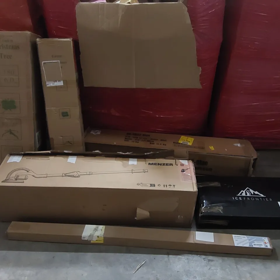 PALLET OF ASSORTED ITEMS INCLUDING: MEANER DRYWALL SANDER, ARTIFICIAL CHRISTMAS TREES, LED BATTEN LIGHT, ICE BATH, HAMMOCK STAND ECT