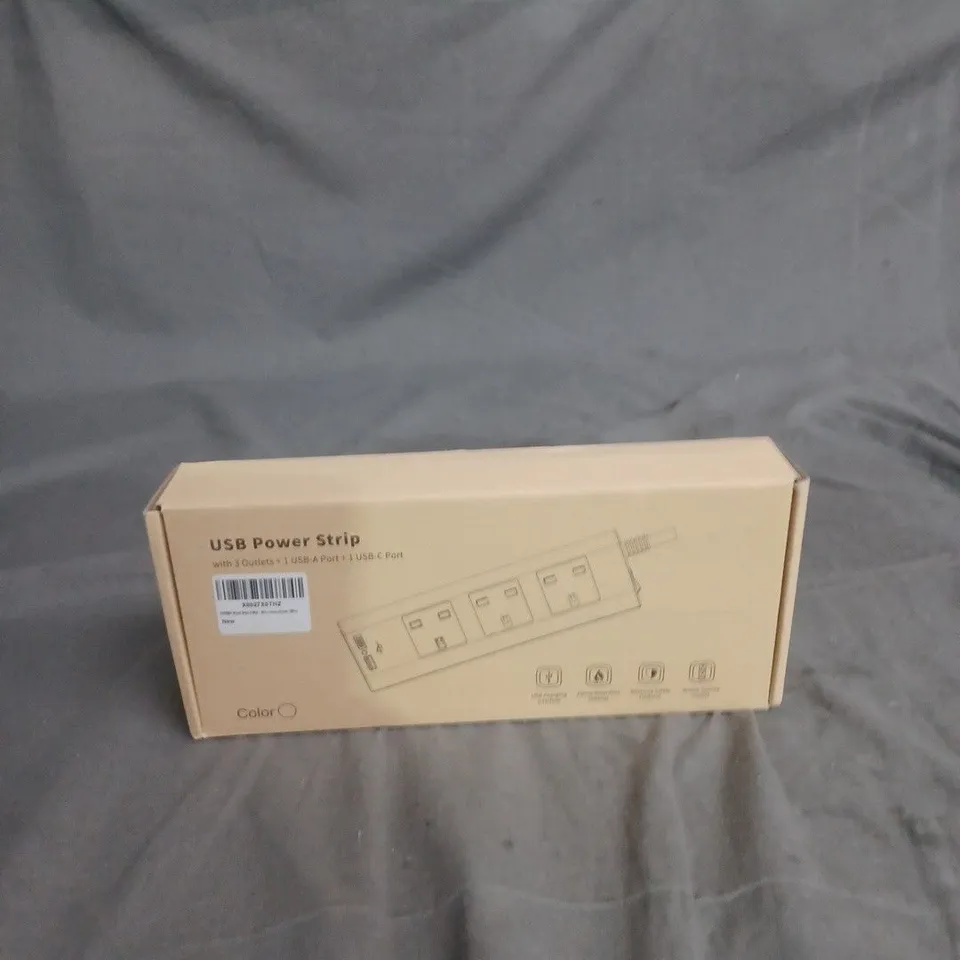 USB POWER STRIP WITH 3 OUTLETS + USB-A & USB-C PORTS