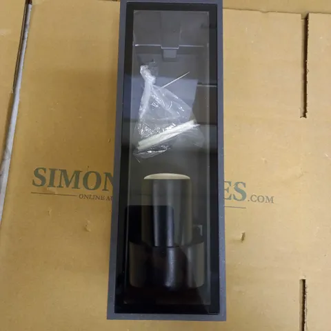 TARYN 1LT WALL LIGHT
