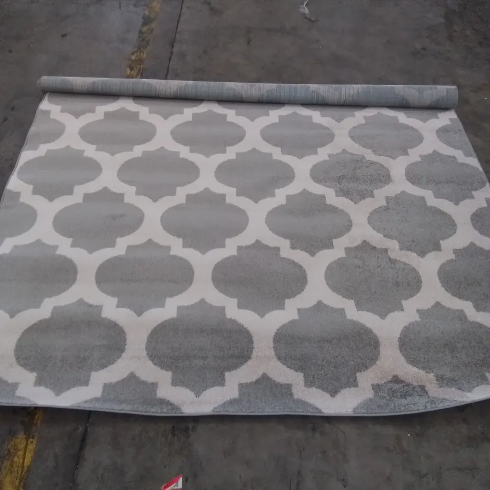 WELL WOVEN MYSTIC COLLECTION ZOE RUG IN GREY // SIZE: 240 X 300CM