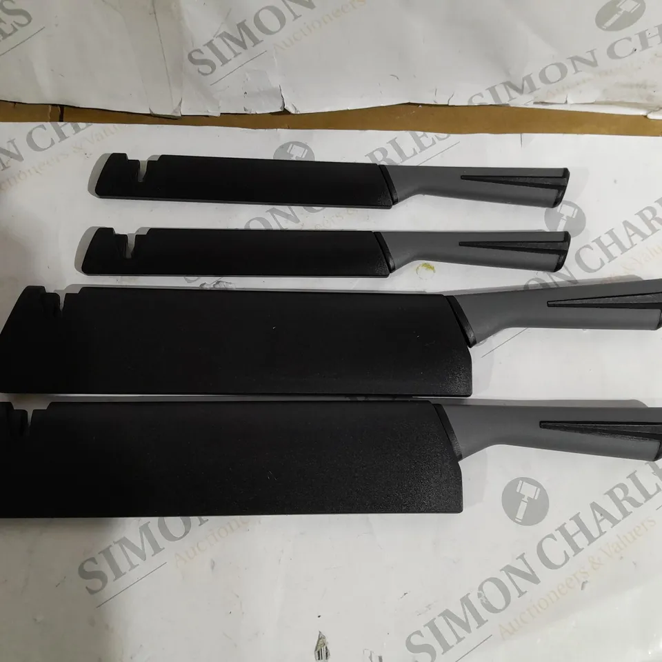 COOK'S ESSENTIALS SET OF KNIVES WITH SHARPENING SHEATHS IN BLACK