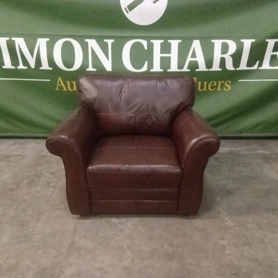 VANTAGE ITALIAN LEATHER ARMCHAIR RRP £899