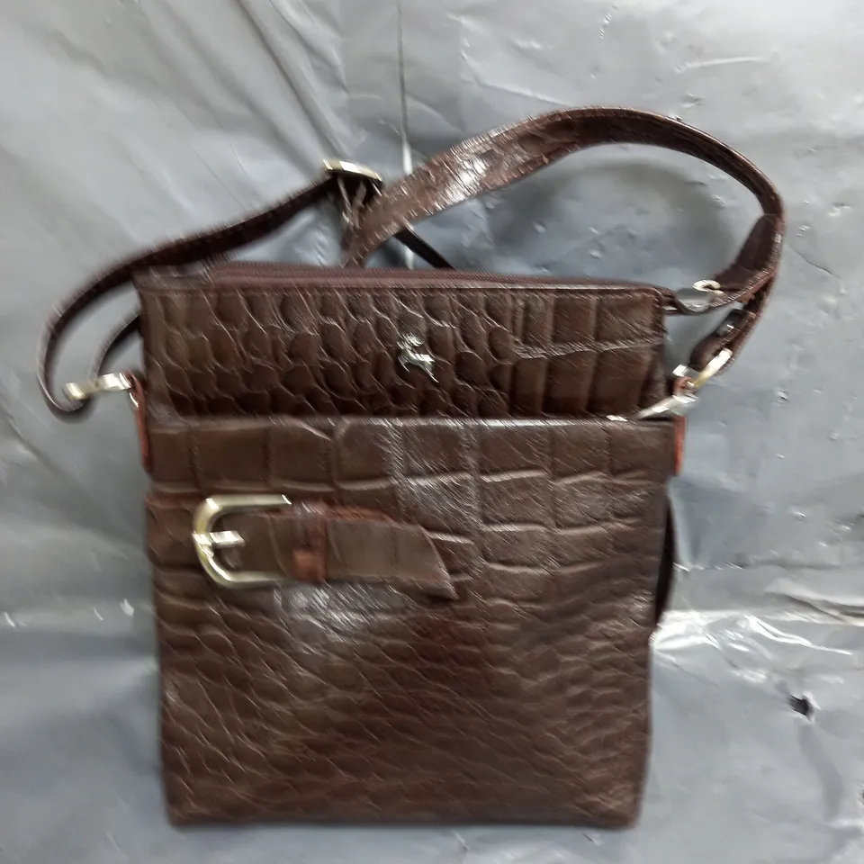 ASHWOOD LEATHER CROSSBODY BAG IN BROWN CROC