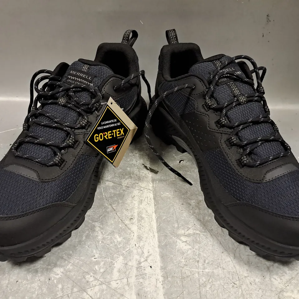 BOXED PAIR OF MERRELL SHOES IN DARK NAVY/BLACK UK SIZE 12