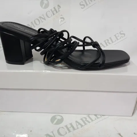 BOXED PAIR OF IDEAL SHOES STRAPPY LOW BLOCK HEEL SANDALS IN BLACK EU SIZE 40