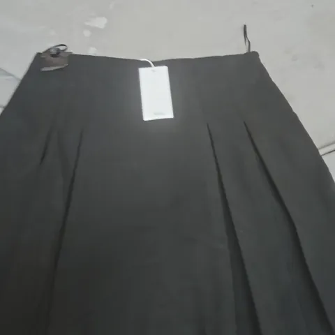 MANGO WOMEN'S BLACK PLEATED SKIRT – UK 8