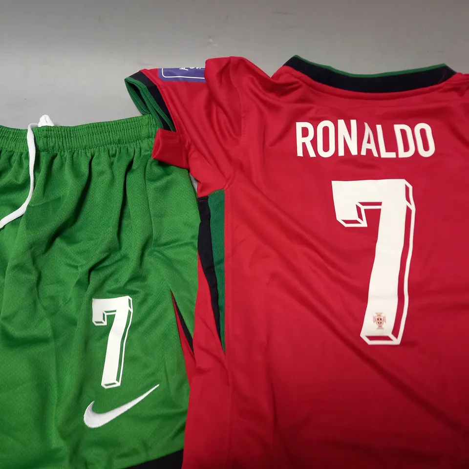NIKE PORTUGAL FOOTBALL SHIRT - RONALDO 7 - SIZE 24
