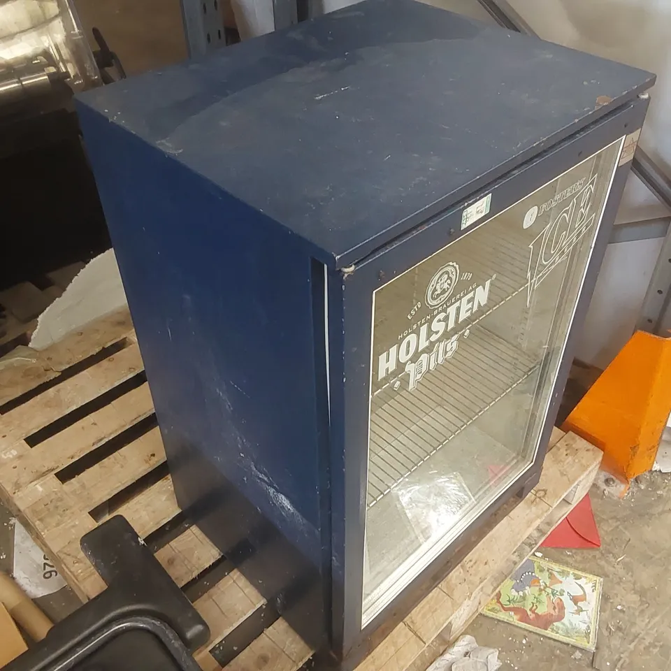 COMMERCIAL DRINKS DISPLAY FRIDGE