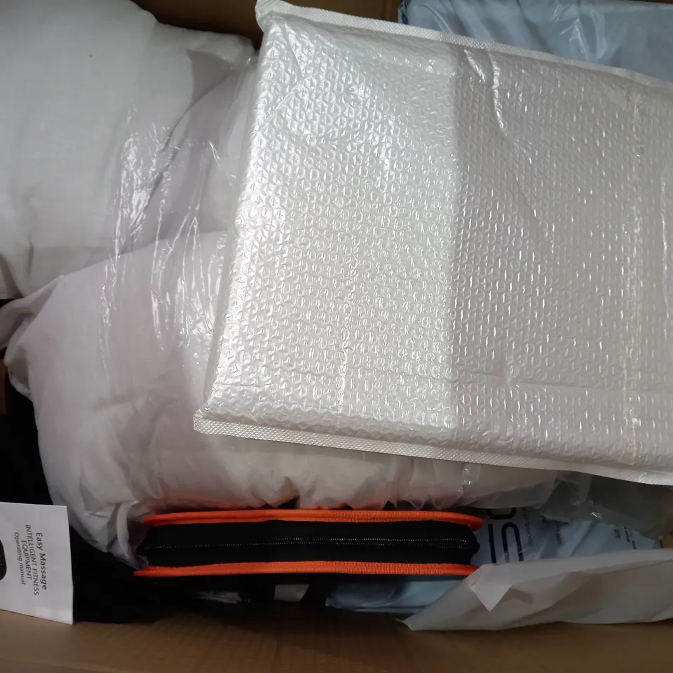 BOX OF APPROXIMATELY 13 ASSORTED ITEMS TO INCLUDE -CREP WIPES - BIG WIPES HEAVY DUTY - THE REFILLABLE MAXTRA CARTRIDGE ECT